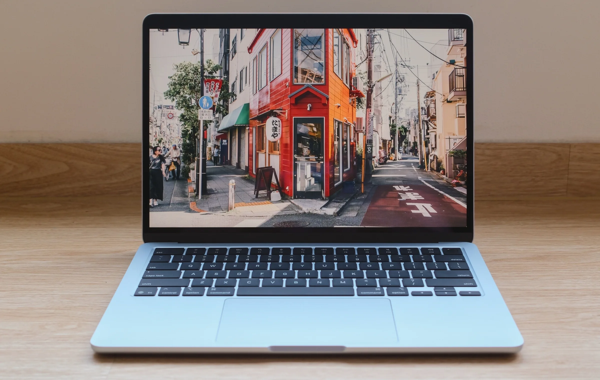 Review MacBook Air 13 Inci (M4): Peningkatan Signifikan Tanpa Perubahan Desain