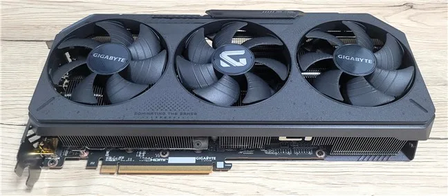 Review GIGABYTE Radeon RX 9070 XT GAMING OC 16G: Performa Tinggi dengan Suhu Optimal 4